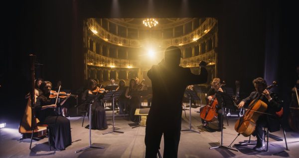 conductor symphony concert hall